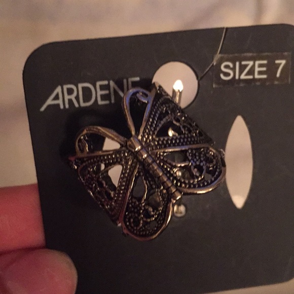 Ardene ring size 7 - Picture 3 of 4